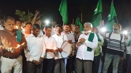 ಮಂಡ್ಯದಲ್ಲಿ ನಾಲೆ ನೀರಿಗಾಗಿ ರೈತರ ಪ್ರತಿಭಟನೆ; ಕುಡಿಯುವ ನೀರಿಗೆ ಮೊದಲ ಆದ್ಯತೆ ಎಂದ ಶಾಸಕ ರಮೇಶ್ ಬಾಬು