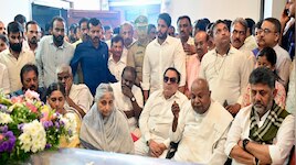 ಮಾಜಿ ಪ್ರಧಾನಿ ಹೆಚ್.ಡಿ.ದೇವೇಗೌಡರ ಪತ್ನಿ ಚೆನ್ನಮ್ಮ ನಿಧನ: ಇಂದು ಅಂತಿಮ ದರ್ಶನ, ನಾಳೆ ಹರದನಹಳ್ಳಿಯಲ್ಲಿ ಅಂತ್ಯಕ್ರಿಯೆ