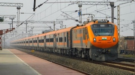 Special Train: ಪ್ರಯಾಗ್‌ರಾಜ್‌, ಕೇರಳ, ಬೆಂಗಳೂರು ಪ್ರಯಾಣಿಕರಿಗೆ ಗುಡ್‌ ನ್ಯೂಸ್‌! ಈ ಎರಡು ನಗರಗಳಲ್ಲಿ ಹೆಚ್ಚುವರಿ ರೈಲು ಸೇವೆ ಆರಂಭ