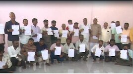 Gadag Blood Campaign: ಗದಗದಲ್ಲಿ Gen-Z ಯುವಕರ ವಿಭಿನ್ನ ಹೋರಾಟ; ರಕ್ತದಲ್ಲಿ ಸಹಿ ಮಾಡಿ ಸರ್ಕಾರಕ್ಕೆ ಮನವಿ!
