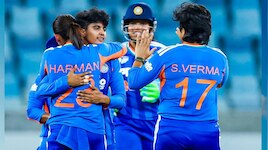 Ind vs Pak; ಹೈವೋಲ್ಟೇಜ್‌ ಮ್ಯಾಚ್‌, ಕೆಲವೇ ರನ್‌ಗೆ ಪಾಕ್‌ ಅಲೌಟ್‌.. ಟೀಮ್‌ ಇಂಡಿಯಾಗೆ ಹ್ಯಾಟ್ರಿಕ್ ವಿಜಯೀಭವ