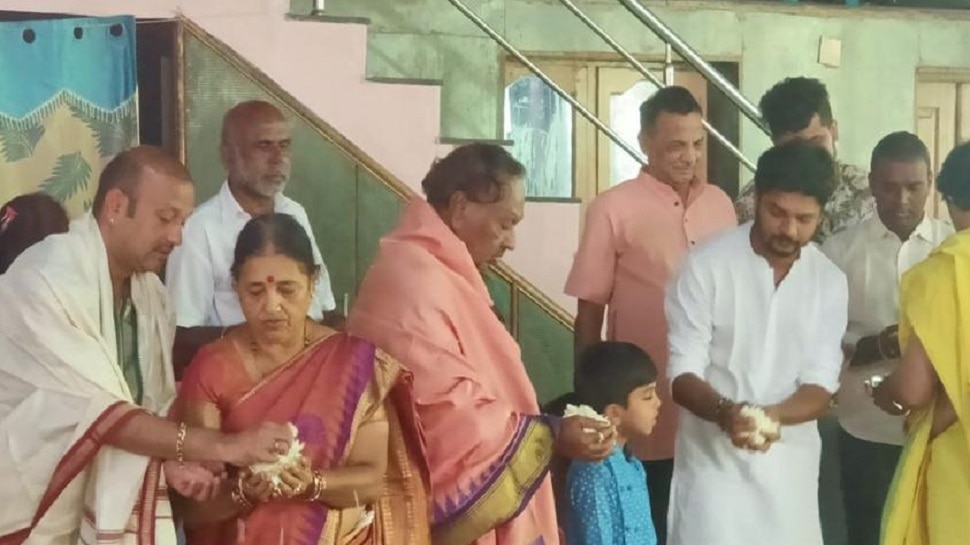 Minister KS Eshwarappa visit to Vinay Guruji 