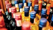 Illicit Liquor: ತಮಿಳುನಾಡಿನಲ್ಲಿ ನಕಲಿ ಮಧ್ಯ ಸೇವಿಸಿ 34 ಸಾವು, 100 ಮಂದಿ ಆಸ್ಪತ್ರೆಗೆ ದಾಖಲು