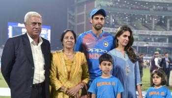 ಸೀನಿಯರ್ 'ನೆಹ್ರಾ' ಹೋದರು, ಜೂನಿಯರ್ 'ನೆಹ್ರಾ' ತಯಾರಾಗಲಿದ್ದಾರೆ ಬೌಲಿಂಗ್ಗೆ