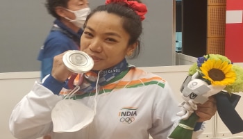 Tokyo Olympics Update:ಸ್ವದೇಶಕ್ಕೆ ಮರಳುತ್ತಿದ್ದಂತೆ ASPಯಾಗಿ ನೇಮಕಗೊಂಡ Silver Girl ಮೀರಾಬಾಯಿ ಚಾನು