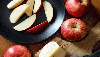 Eating Apple: ಸೇಬು ತಿನ್ನಲು ಸರಿಯಾದ ಸಮಯ ಯಾವುದು ಗೊತ್ತಾ?  
