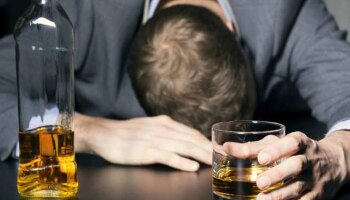 Alcohol Addiction: ಮನುಷ್ಯರಿಗೆ ಮದ್ಯ ಸೇವನೆಯ ಅಭ್ಯಾಸ ಏಕೆ ಬೀಳುತ್ತದೆ? ವಿಜ್ಞಾನಿಗಳು ಕಂಡು ಹಿಡಿದ ವಿಶಿಷ್ಟ ಕಾರಣ ಇಲ್ಲಿದೆ