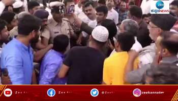 Fans craz for selfie with siddaramaiah 