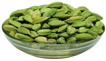 Cardamom Benefits : ಹೈ BP ನಿಯಂತ್ರಿಸಲು ಸಹಾಯಕ ಏಲಕ್ಕಿ : ಹೇಗೆ? ಇಲ್ಲಿದೆ ನೋಡಿ