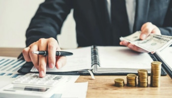 FD Rates: FD ಮಾಡಿಸಬೇಕೆ? ದೇಶದ ಈ 3 ದೊಡ್ಡ ಬ್ಯಾಂಕ್ ಗಳಲ್ಲಿ ಉತ್ತಮ ಬಡ್ಡಿ ಸಿಗುತ್ತಿದೆ