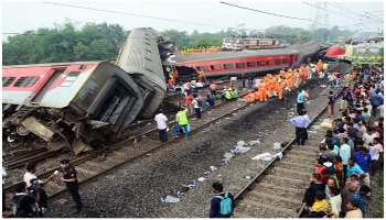 Odisha Train Mishap: ಬಾಲಾಸೊರ್ ರೈಲು ದುರಂತ ಪ್ರಕರಣ, ರೇಲ್ವೆ ವಿಭಾಗದ 7 ಜನ ಸಿಬ್ಬಂದಿ ಅಮಾನತು