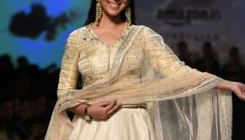 ಮದುವೆಯಾಗದೇ ತಾಯಿಯಾದ ಖ್ಯಾತ ನಟಿ.. ಸಿನಿಮಾದಲ್ಲಿ ತುಂಡು ಬಟ್ಟೆ ಹಾಕದೇ ನಿಯಮ ಪಾಲಿಸಿದ್ದ ಬಾಲಿವುಡ್ ಬೆಡಗಿ!