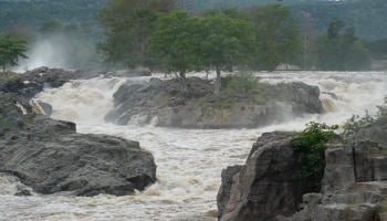  ಹೊಗೆನಕಲ್ ರುದ್ರ ನರ್ತನ: ಪ್ರವಾಸಿಗರಿಗೆ ನೋ ಎಂಟ್ರಿ