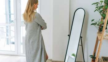 ಅಪ್ಪಿತಪ್ಪಿಯೂ ಮನೆಯ ಈ ದಿಕ್ಕಿನಲ್ಲಿ ಕನ್ನಡಿಯಿಟ್ಟು ಮುಖ ನೋಡಿಕೊಳ್ಳಬೇಡಿ: ಅರ್ಧ ಆಯಸ್ಸಿಗೇ ಬರುತ್ತೆ ಕುತ್ತು; ಮಿತಿಮೀರಿ ಸಾಲವಾಗುತ್ತೆ!