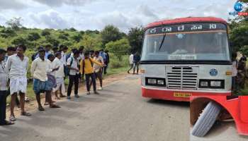 ಚಲಿಸುತ್ತಿದ್ದ ಬಸ್‌ನಲ್ಲಿ ಕಳಚಿದ ಮುಂಬದಿ ಚಕ್ರ- ಪ್ರಯಾಣಿಕರು  ಪಾರು