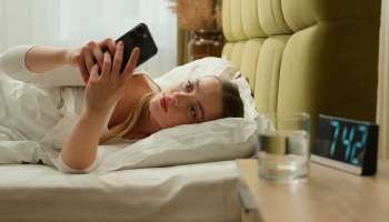 ಬೆಳಗ್ಗೆ ಎದ್ದ ತಕ್ಷಣ ಮೊಬೈಲ್‌ ನೋಡುವ ಅಭ್ಯಾಸ ನಿಮಗಿದ್ಯಾ? ಹಾಗಿದ್ರೆ ಈ ಸಮಸ್ಯೆಗಳನ್ನು ಎದುರಿಸೋದು ಗ್ಯಾರಂಟಿ