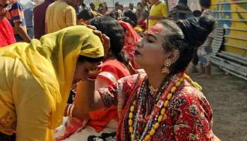 ನಾಣ್ಯವಷ್ಟೇ ಅಲ್ಲ... ತೃತೀಯ ಲಿಂಗಿಗಳ ಕೈಯಿಂದ ಈ ವಸ್ತುಗಳನ್ನು ತೆಗೆದುಕೊಂಡರೆ ಹಣೆಬರಹವೇ ಅದೃಷ್ಟದತ್ತ ತಿರುಗುತ್ತದೆಯಂತೆ