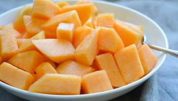 ಈ ಹಣ್ಣನ್ನು ದಿನಕ್ಕೊಂದು ಪೀಸ್‌ ತಿಂದರೆ ಹಾರ್ಟ್‌ ಅಟ್ಯಾಕ್‌ ಬರೋದೇ ಇಲ್ಲ... ಕೊಲೆಸ್ಟ್ರಾಲ್‌ ಜೊತೆಗೆ ಹೊಟ್ಟೆಯ ಬೊಜ್ಜು ಬೆಣ್ಣೆಯಂತೆ ಕರಗುವುದು! 