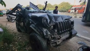 ನಿಯಂತ್ರಣ ತಪ್ಪಿ ಡಿವೈಡರ್‌ಗೆ ಥಾರ್ ಡಿಕ್ಕಿ: ಐವರು ಸ್ಥಳದಲ್ಲೇ ದುರ್ಮರಣ, ಓರ್ವನ ಸ್ಥಿತಿ ಗಂಭೀರ!!