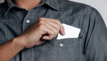 ಶರ್ಟ್‌ನ ಎಡಭಾಗದಲ್ಲಿ ಮಾತ್ರ ಜೇಬು ಏಕೆ ಇದೆ ಗೊತ್ತೆ? ಎಷ್ಟೋ ಮಂದಿಗೆ ಈ ವಿಚಾರವೇ ಗೊತ್ತಿಲ್ಲ