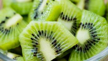 ಈ ಹಣ್ಣನ್ನು ಒಂದೇ ಬಾರಿ ತಿನ್ನಿ ಸಾಕು ಎಷ್ಟೇ ಮಂದ ದೃಷ್ಟಿಯಿದ್ದರೂ ಶಾರ್ಪ್‌ ಆಗುತ್ತೆ! ವಯಸ್ಸು 70 ದಾಟಿದ್ರೂ ಬರೋದಿಲ್ಲ ಪೊರೆ ಸಮಸ್ಯೆ 