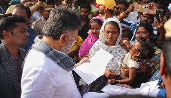 ಕೈ-ಕಮಲ ನಡುವೆ ಬುಲ್ಡೋಜರ್ ಕಿತ್ತಾಟ: ಬಾಂಗ್ಲಾದವರಿಗೆ ಮನೆ ಕೊಡ್ತೀರಾ? ಎಂದು ಬಿಜೆಪಿ ತರಾಟೆ