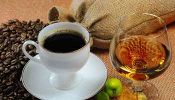 ಕಾಫಿ ಕುಡಿಯೋದ್ರಿಂದ ಹ್ಯಾಂಗೋವರ್‌ ಕಡಿಮೆಯಾಗುತ್ತಾ? ಮದ್ಯಪ್ರಿಯರಿಗೂ ಈ ವಿಚಿತ್ರ ಸತ್ಯಗಳು ಗೊತ್ತಿಲ್ಲ