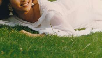 ಒಂದು ನಿಮಿಷದ ದೃಶ್ಯಕ್ಕೆ 1 ಕೋಟಿ ರೂ. ಸಂಭಾವನೆ! ಯಾವ ಯುವ ನಟಿಯರಿಗೂ ಇಲ್ಲ 58ರ ಸುಂದರಿಗಿರುವ ಡಿಮ್ಯಾಂಡ್‌..