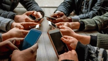 Smartphone ಬಳಕೆದಾರರೇ ಮರೆತೂ ಕೂಡ ಈ ತಪ್ಪುಗಳನ್ನು ಎಂದಿಗೂ ಮಾಡಲೇಬೇಡಿ