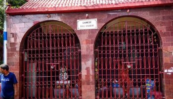 Chinese Kali Mandir: ಭಾರತದಲ್ಲಿರುವ ಈ ಚೈನಾ ಕಾಳಿ ದೇವಸ್ಥಾನದಲ್ಲಿ ಭಕ್ತಾದಿಗಳು ನೂಡಲ್ಸ್-ಚಾಪ್ಸಿ ಅರ್ಪಿಸುತ್ತಾರಂತೆ, ಕಾರಣ ಇಲ್ಲಿದೆ?