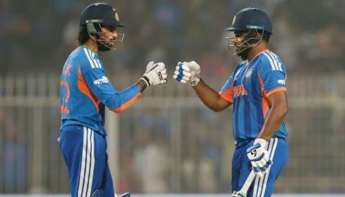 T20 ವಿಶ್ವಕಪ್ ನಾಕೌಟ್‌ನಲ್ಲೇ ಅತ್ಯಧಿಕ ರನ್‌ ಹೊಡೆಸಿಕೊಂಡ ಇಂಗ್ಲೆಂಡ್‌ ಪೇಸರ್‌.. 4 ಓವರ್‌ಗೆ ಎಷ್ಟು ರನ್‌ ಬಾರಿಸಿದ್ರು?