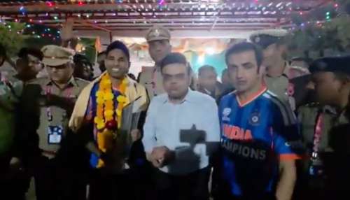 T20 World Cup ಫೈನಲ್‌ ಗೆದ್ದ ತಕ್ಷಣ ಟ್ರೋಫಿ ಜೊತೆಗೆ ಈ ‌ಶಕ್ತಿ ದೇವಾಲಯಕ್ಕೆ ಭೇಟಿ ನೀಡಿದ್ದ ಸೂರ್ಯಕುಮಾರ್..!