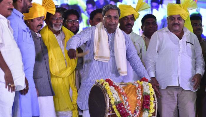 ಗೋಡ್ಸೆ ಬೆಂಬಲಿಗನಾದ ಯೋಗಿ ಆದಿತ್ಯನಾಥ ಹತ್ತಿರ ಹಿಂದುತ್ವದ ಪಾಠ ಕಲಿಯುವ ಅಗತ್ಯವಿಲ್ಲ - ಸಿದ್ದರಾಮಯ್ಯ ಗೋಡ್ಸೆ ಬೆಂಬಲಿಗನಾದ ಯೋಗಿ ಆದಿತ್ಯನಾಥ ಹತ್ತಿರ ಹಿಂದುತ್ವದ ಪಾಠ ಕಲಿಯುವ ಅಗತ್ಯವಿಲ್ಲ - ಸಿದ್ದರಾಮಯ್ಯ