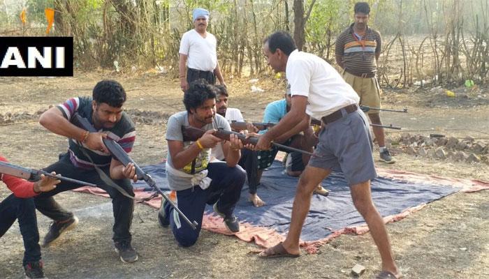 ಬಜರಂಗದಳ ಕಾರ್ಯಕರ್ತರಿಗೆ ಸಶಸ್ತ್ರ ತರಬೇತಿ