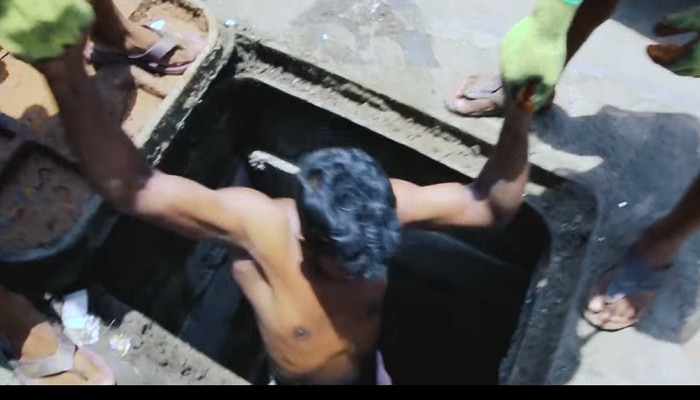 ಸೆಪ್ಟಿಕ್ ಟ್ಯಾಂಕ್ ನಲ್ಲಿ ಉಸಿರುಗಟ್ಟಿ ಐವರ ಸಾವು ಸೆಪ್ಟಿಕ್ ಟ್ಯಾಂಕ್ ನಲ್ಲಿ ಉಸಿರುಗಟ್ಟಿ ಐವರ ಸಾವು
