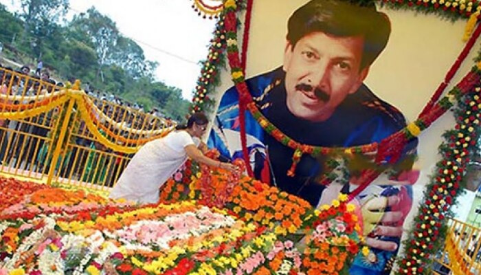 ಸಾಹಸಸಿಂಹ ವಿಷ್ಣುವರ್ಧನ್ ಜನ್ಮ ದಿನ; ಇತ್ಯರ್ಥವಾಗದ ವಿಷ್ಣು ಸ್ಮಾರಕ ವಿವಾದ ಸಾಹಸಸಿಂಹ ವಿಷ್ಣುವರ್ಧನ್ ಜನ್ಮ ದಿನ; ಇತ್ಯರ್ಥವಾಗದ ವಿಷ್ಣು ಸ್ಮಾರಕ ವಿವಾದ