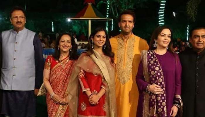'ನಾವು ಹುಡುಗಿ ಮನೆಯವರು, ಏನಾದರೂ ಕೊರತೆ ಇದ್ದರೆ...' ಎಂದು ಮುಕೇಶ್ ಅಂಬಾನಿ ಹೇಳಿದಾಗ! 'ನಾವು ಹುಡುಗಿ ಮನೆಯವರು, ಏನಾದರೂ ಕೊರತೆ ಇದ್ದರೆ...' ಎಂದು ಮುಕೇಶ್ ಅಂಬಾನಿ ಹೇಳಿದಾಗ!