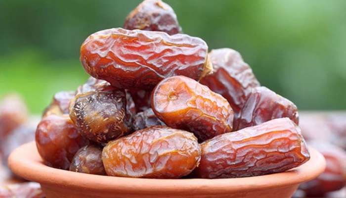 ನಿತ್ಯ 5 ಕರ್ಜೂರ ಸೇವಿಸಿ, ಕೇವಲ 15 ದಿನಗಳಲ್ಲಿ ತಿಳಿಯಿರಿ ಇದರ ಪರಿಣಾಮ ನಿತ್ಯ 5 ಕರ್ಜೂರ ಸೇವಿಸಿ, ಕೇವಲ 15 ದಿನಗಳಲ್ಲಿ ತಿಳಿಯಿರಿ ಇದರ ಪರಿಣಾಮ