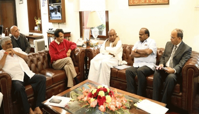 ಬೀದರ್, ಕಲಬುರಗಿ ವಿಮಾನ ನಿಲ್ದಾಣ ಕಾರ್ಯಾಚರಣೆಗೆ ಕ್ರಮ: ಕೇಂದ್ರ ಸಚಿವರಿಗೆ ಸಿಎಂ ಮನವಿ ಬೀದರ್, ಕಲಬುರಗಿ ವಿಮಾನ ನಿಲ್ದಾಣ ಕಾರ್ಯಾಚರಣೆಗೆ ಕ್ರಮ: ಕೇಂದ್ರ ಸಚಿವರಿಗೆ ಸಿಎಂ ಮನವಿ