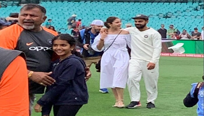 Video:ಸರಣಿ ಗೆಲುವಿನ ನಂತರ ಪತ್ನಿ ಅನುಷ್ಕಾಳೊಂದಿಗೆ ಗೆಲುವಿನ ಹೆಜ್ಜೆ ಹಾಕಿದ ಕೊಹ್ಲಿ! Video:ಸರಣಿ ಗೆಲುವಿನ ನಂತರ ಪತ್ನಿ ಅನುಷ್ಕಾಳೊಂದಿಗೆ ಗೆಲುವಿನ ಹೆಜ್ಜೆ ಹಾಕಿದ ಕೊಹ್ಲಿ!