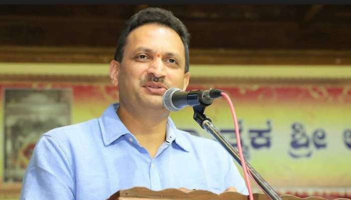 ಅಪ್ಪ ಮುಸ್ಲಿಂ, ಅಮ್ಮ ಕ್ರಿಶ್ಚಿಯನ್, ಮಗ ಬ್ರಾಹ್ಮಣ ಹೇಗೆ? ರಾಹುಲ್ ಕುರಿತು ಅನಂತಕುಮಾರ್ ಹೆಗಡೆ ಅಪ್ಪ ಮುಸ್ಲಿಂ, ಅಮ್ಮ ಕ್ರಿಶ್ಚಿಯನ್, ಮಗ ಬ್ರಾಹ್ಮಣ ಹೇಗೆ? ರಾಹುಲ್ ಕುರಿತು ಅನಂತಕುಮಾರ್ ಹೆಗಡೆ