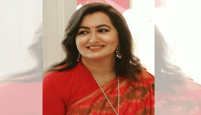 ರಾಜಕೀಯ ಪ್ರವೇಶಿಸಿದರೆ ಅದು ಮಂಡ್ಯದಿಂದ ಮಾತ್ರ: ಸುಮಲತಾ ಅಂಬರೀಶ್ ರಾಜಕೀಯ ಪ್ರವೇಶಿಸಿದರೆ ಅದು ಮಂಡ್ಯದಿಂದ ಮಾತ್ರ: ಸುಮಲತಾ ಅಂಬರೀಶ್