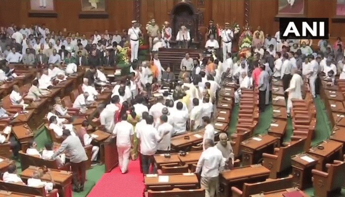 ಸರ್ಕಾರಿ ಶಾಲೆಗಳಲ್ಲಿ ಆಂಗ್ಲ ಮಾಧ್ಯಮಕ್ಕೆ ಬದ್ಧ, ಕನ್ನಡಕ್ಕೆ ಆದ್ಯತೆ ಬಗ್ಗೆ ರಾಜಿಯಿಲ್ಲ ಸರ್ಕಾರಿ ಶಾಲೆಗಳಲ್ಲಿ ಆಂಗ್ಲ ಮಾಧ್ಯಮಕ್ಕೆ ಬದ್ಧ, ಕನ್ನಡಕ್ಕೆ ಆದ್ಯತೆ ಬಗ್ಗೆ ರಾಜಿಯಿಲ್ಲ