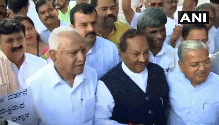 ಪ್ರೀತಂ ಗೌಡ ಮನೆ ಮೇಲೆ ಕಲ್ಲುತೂರಾಟ ಪ್ರಕರಣ; ರಾಜ್ಯಾದ್ಯಂತ ಇಂದು ಬಿಜೆಪಿ ಪ್ರತಿಭಟನೆ ಪ್ರೀತಂ ಗೌಡ ಮನೆ ಮೇಲೆ ಕಲ್ಲುತೂರಾಟ ಪ್ರಕರಣ; ರಾಜ್ಯಾದ್ಯಂತ ಇಂದು ಬಿಜೆಪಿ ಪ್ರತಿಭಟನೆ