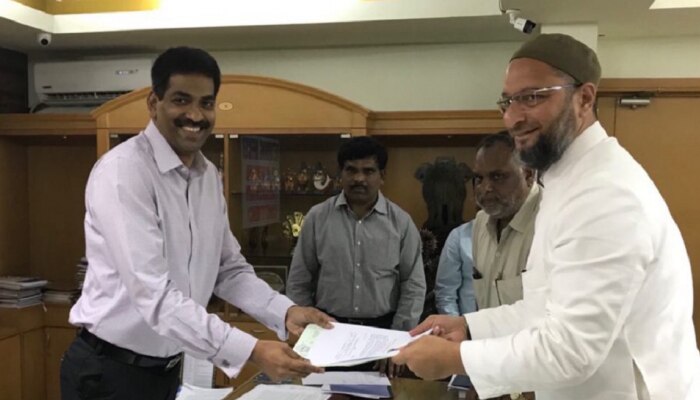 ಲೋಕಸಭಾ ಚುನಾವಣೆ 2019: ಹೈದರಾಬಾದ್ ಕ್ಷೇತ್ರದಿಂದ ಅಸಾದುದ್ದೀನ್ ಓವೈಸಿ ನಾಮಪತ್ರ ಸಲ್ಲಿಕೆ ಲೋಕಸಭಾ ಚುನಾವಣೆ 2019: ಹೈದರಾಬಾದ್ ಕ್ಷೇತ್ರದಿಂದ ಅಸಾದುದ್ದೀನ್ ಓವೈಸಿ ನಾಮಪತ್ರ ಸಲ್ಲಿಕೆ