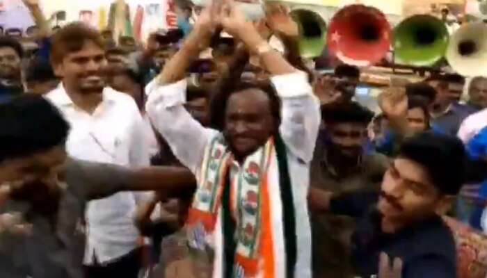 Viral Video: ಚುನಾವಣಾ ಪ್ರಚಾರದಲ್ಲಿ ನಾಗಿಣಿ ಡ್ಯಾನ್ಸ್ ಮಾಡಿದ ಸಚಿವ ಎಂಟಿಬಿ ನಾಗರಾಜ್! Viral Video: ಚುನಾವಣಾ ಪ್ರಚಾರದಲ್ಲಿ ನಾಗಿಣಿ ಡ್ಯಾನ್ಸ್ ಮಾಡಿದ ಸಚಿವ ಎಂಟಿಬಿ ನಾಗರಾಜ್!