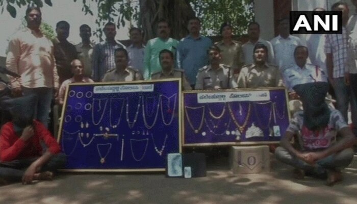 ಹುಬ್ಬಳ್ಳಿ: 21 ಲಕ್ಷ ರೂ. ಮೌಲ್ಯದ ಚಿನ್ನಾಭರಣ ವಶ, ಮೂವರ ಬಂಧನ ಹುಬ್ಬಳ್ಳಿ: 21 ಲಕ್ಷ ರೂ. ಮೌಲ್ಯದ ಚಿನ್ನಾಭರಣ ವಶ, ಮೂವರ ಬಂಧನ