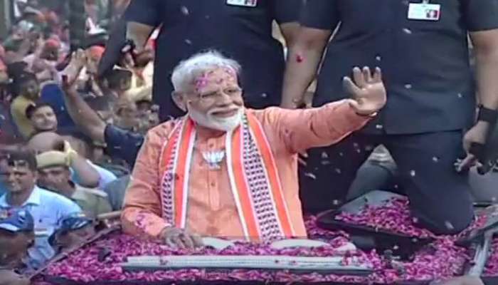 ವಾರಣಾಸಿಯಲ್ಲಿ ಪ್ರಧಾನಿ ನರೇಂದ್ರ ಮೋದಿ ರೋಡ್ ಶೋ ವಾರಣಾಸಿಯಲ್ಲಿ ಪ್ರಧಾನಿ ನರೇಂದ್ರ ಮೋದಿ ರೋಡ್ ಶೋ