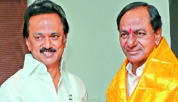 'ಫೆಡರಲ್ ಫ್ರಂಟ್ ಸಾಧ್ಯವಿಲ್ಲ ' ಯುಪಿಎ ಬೆಂಬಲಿಸಲು ಕೆಸಿಆರ್ ಗೆ ಸ್ಟಾಲಿನ್ ಸಲಹೆ 'ಫೆಡರಲ್ ಫ್ರಂಟ್ ಸಾಧ್ಯವಿಲ್ಲ ' ಯುಪಿಎ ಬೆಂಬಲಿಸಲು ಕೆಸಿಆರ್ ಗೆ ಸ್ಟಾಲಿನ್ ಸಲಹೆ