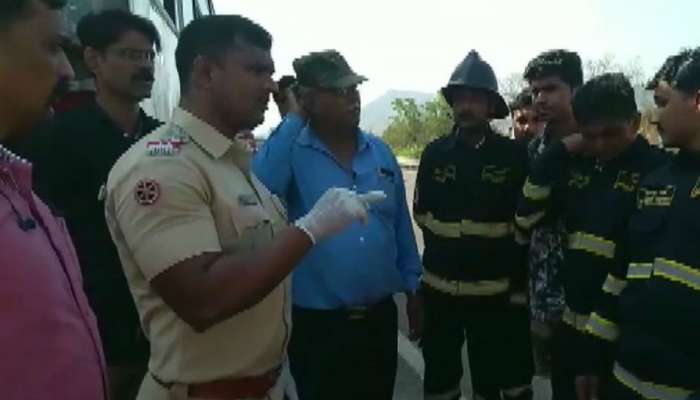 ಭೀಕರ ರಸ್ತೆ ಅಪಘಾತ; ಇಬ್ಬರು ಸಾವು, 20 ಮಂದಿಗೆ ಗಾಯ ಭೀಕರ ರಸ್ತೆ ಅಪಘಾತ; ಇಬ್ಬರು ಸಾವು, 20 ಮಂದಿಗೆ ಗಾಯ